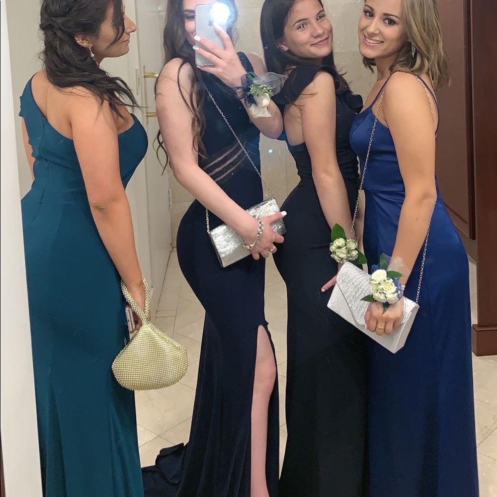 LONG PROM DRESS - Picture 3 of 3